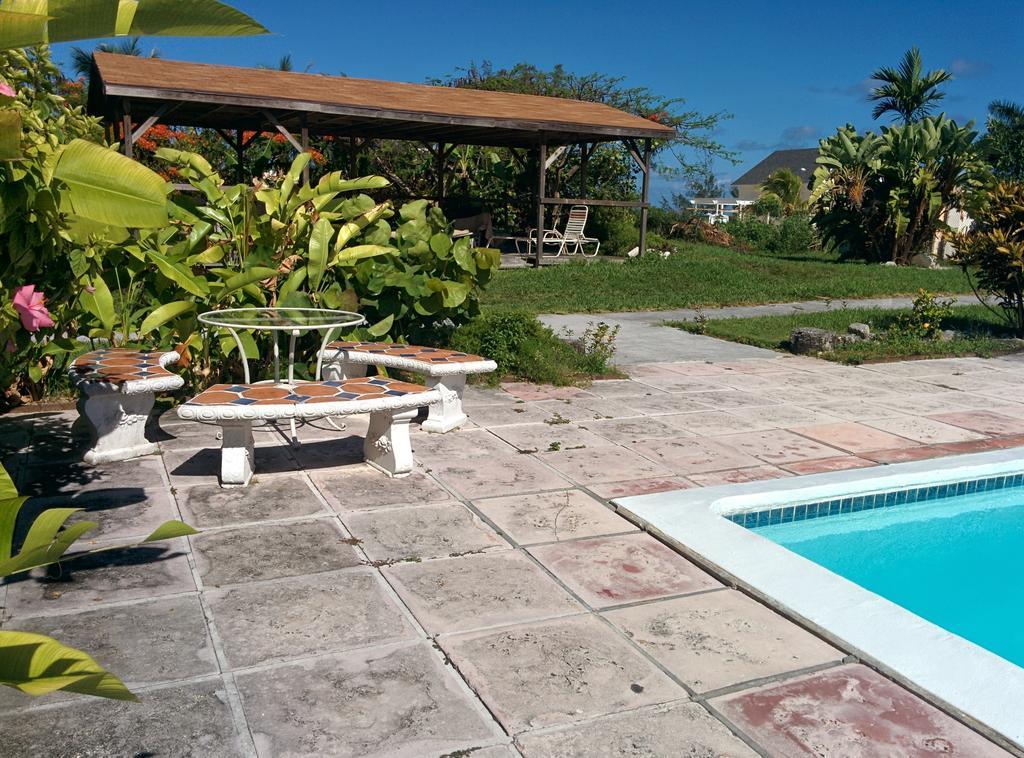 Orange Hill Beach Inn Nassau
