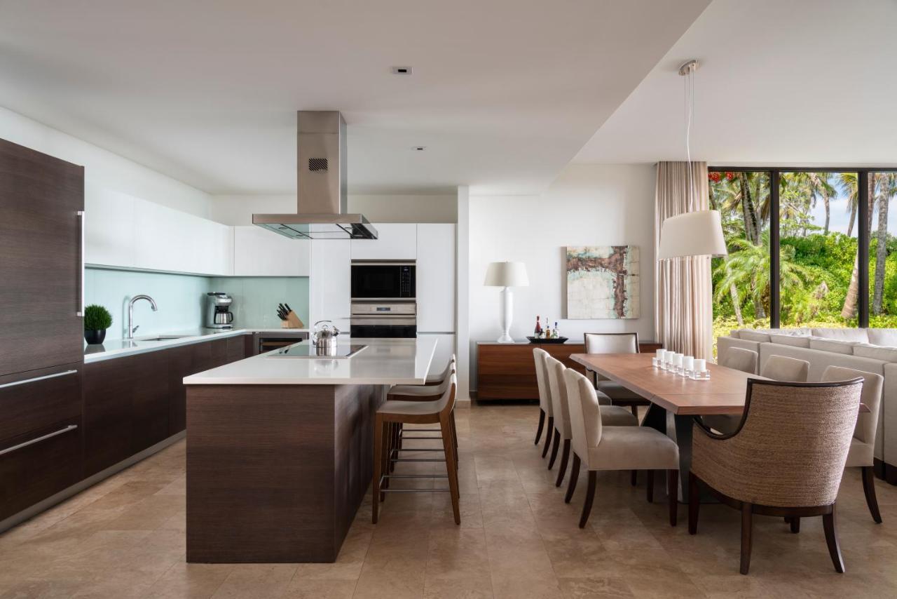 Hotel Residences At Beach, A Ritz Carlton Reserve