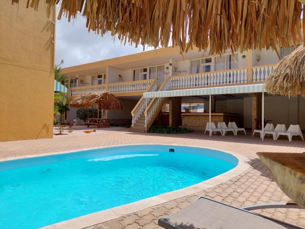 Montana Eco Aruba Resort *