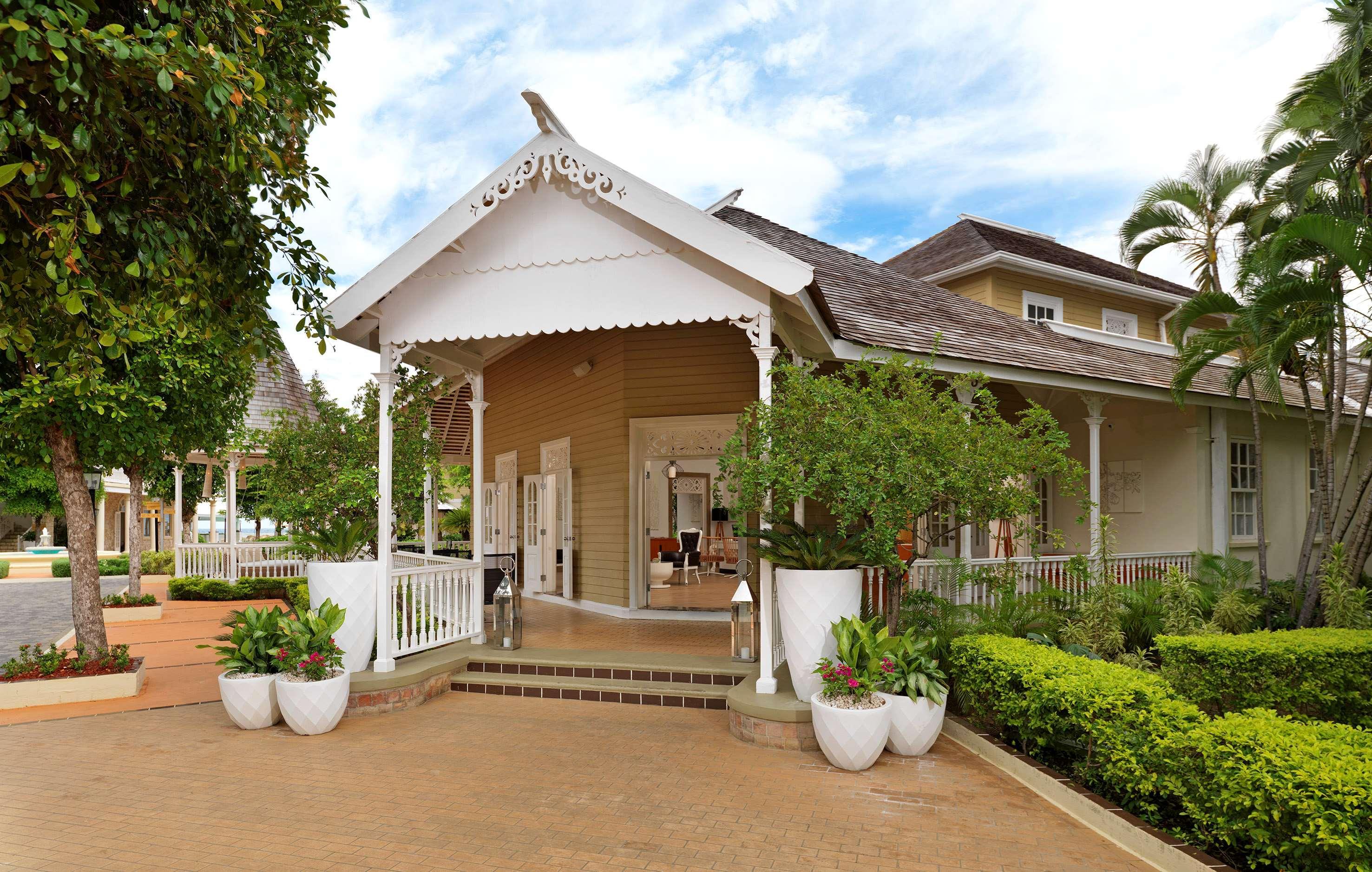 Melia Braco Village Hotel