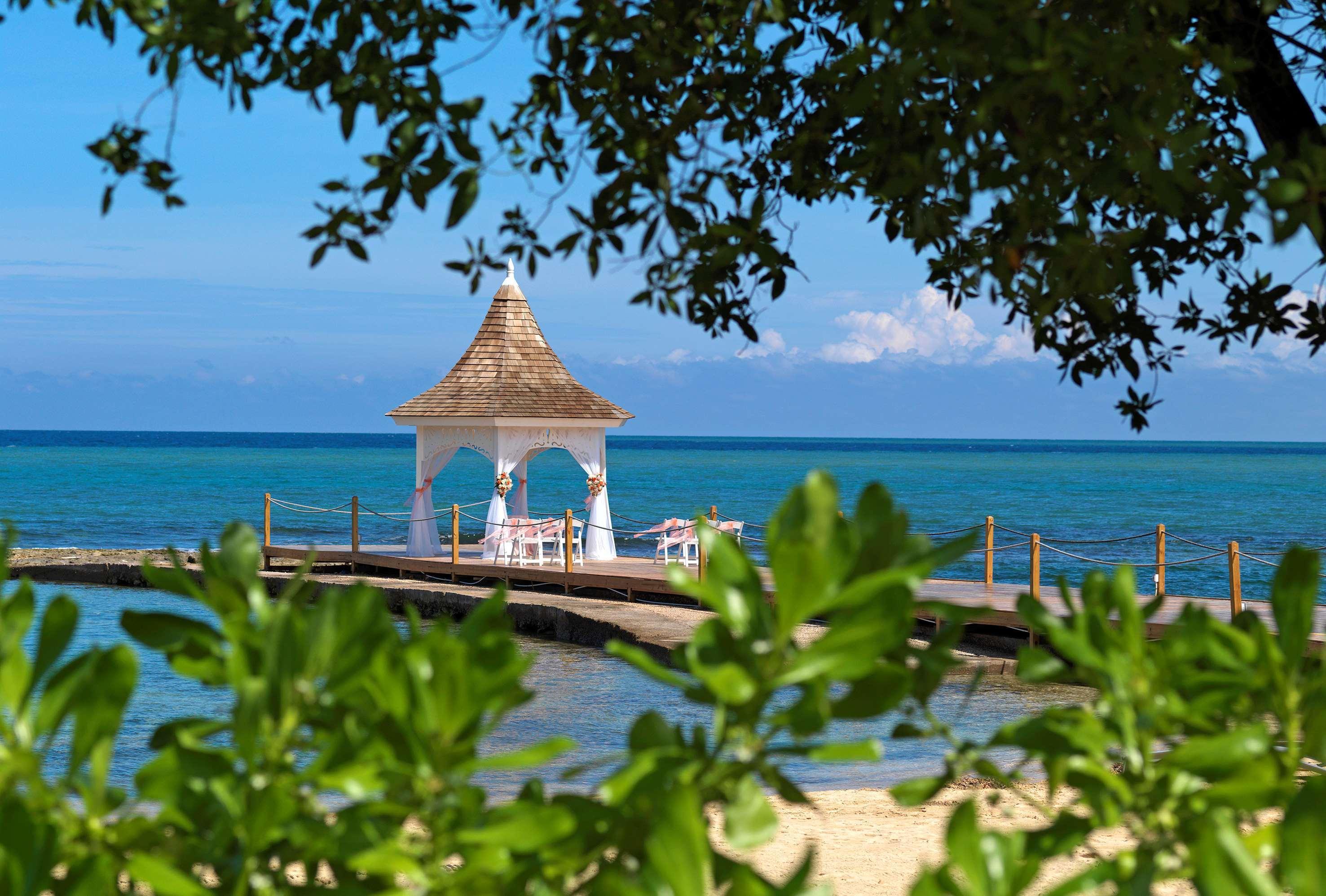 Melia Braco Village Hotel