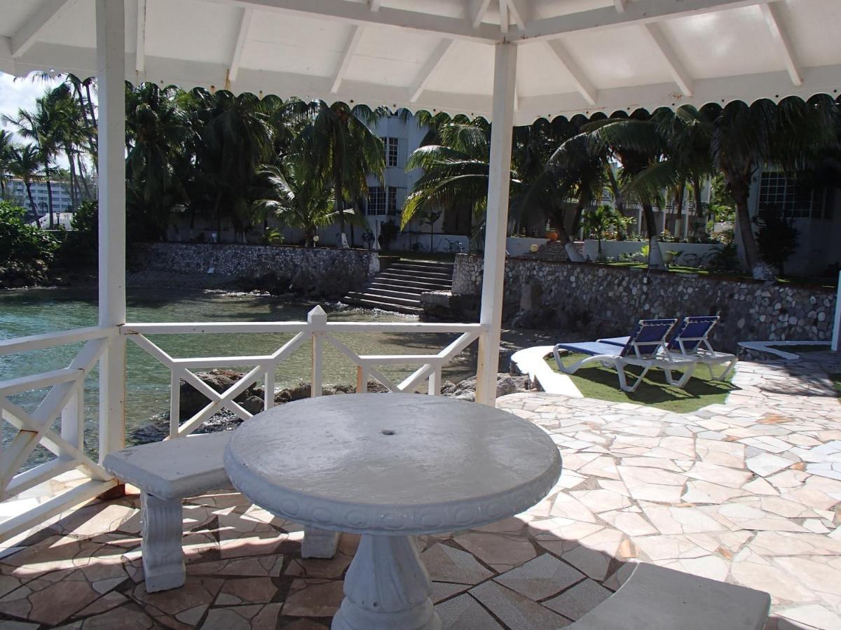 Chrisanns Ocho Rios