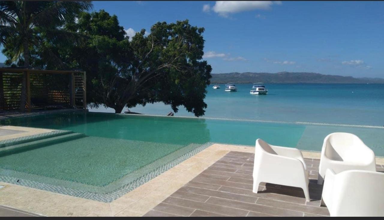 Hotel Bay *