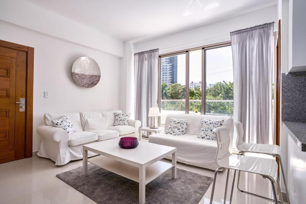 Escape Apartments, Balcony, Pool & Gym In La Julia Apartment Santo Domingo