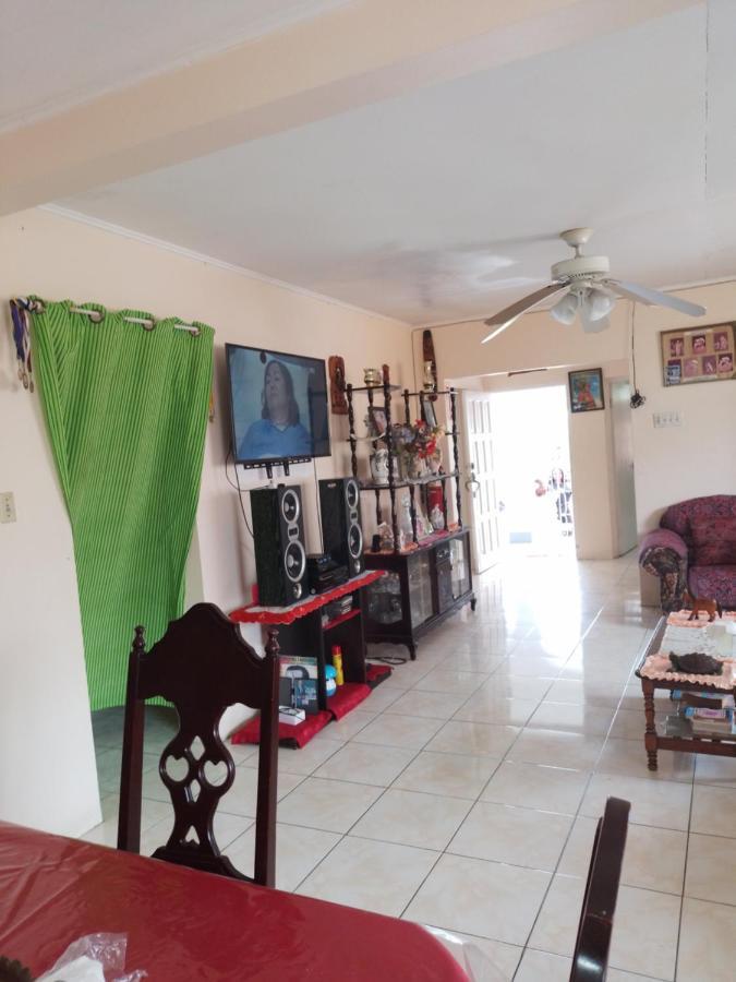 Tina's 3* Ocho Rios