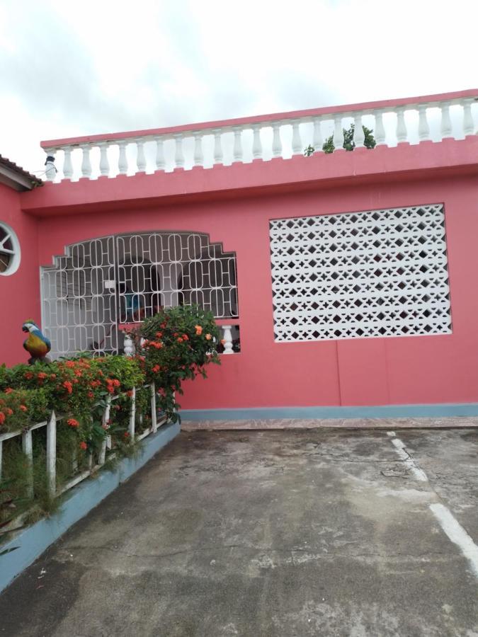 Tina's Guest house Ocho Rios
