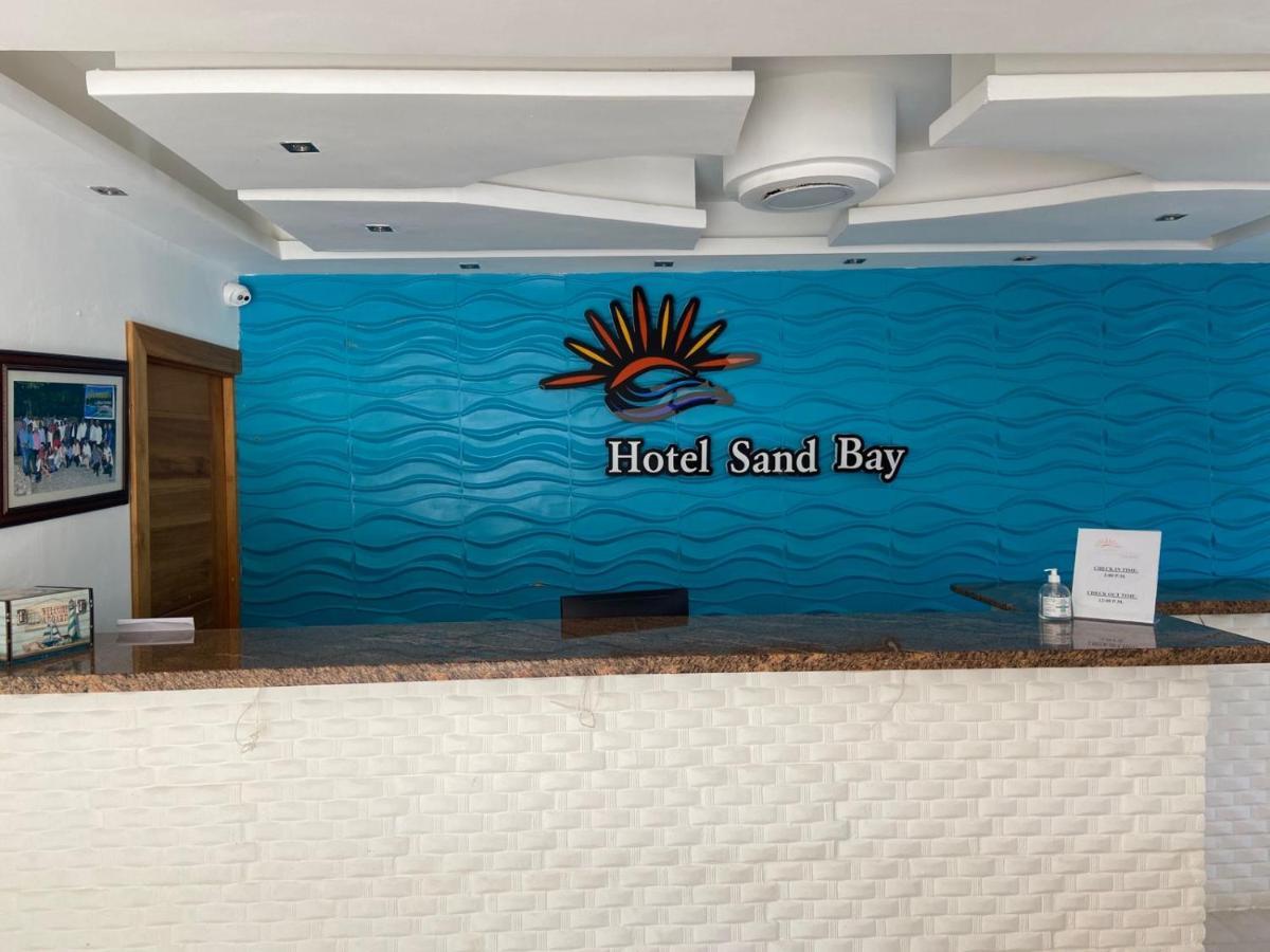 Bay *