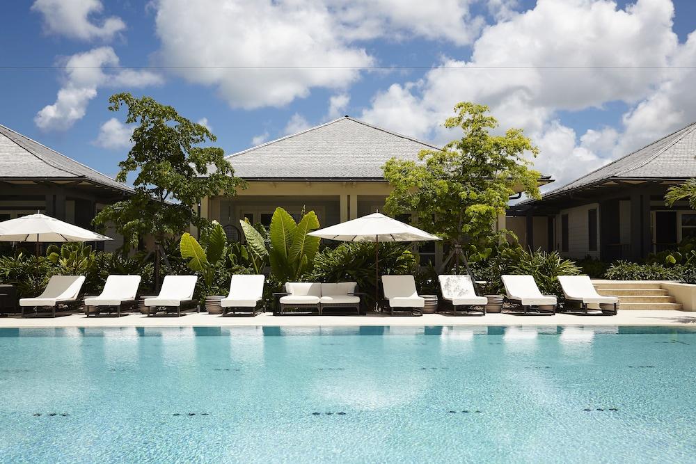 The Island House Hotel