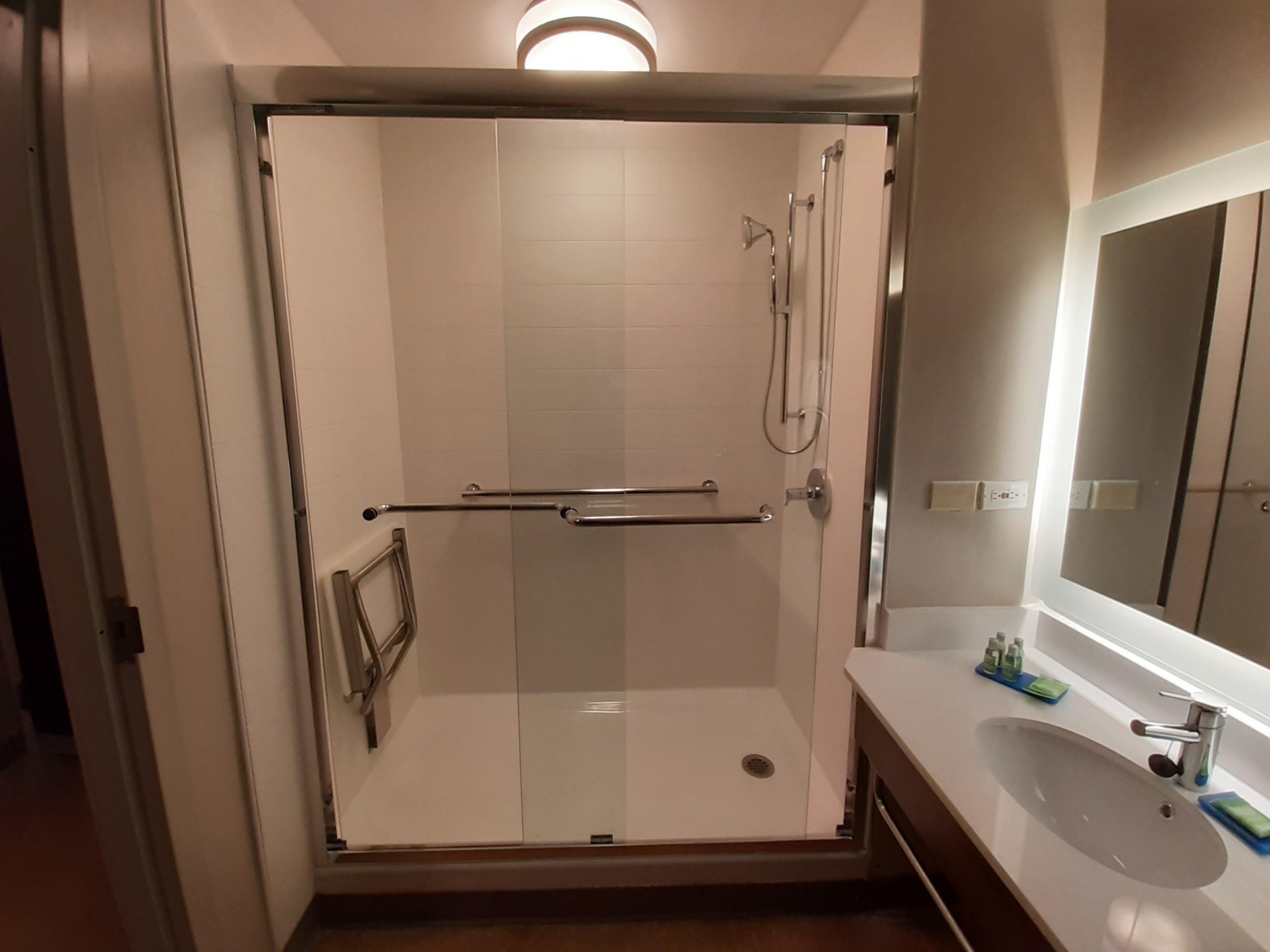 Express Trincity By Ihg Hotel