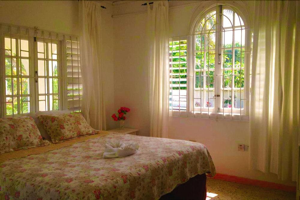 Executive Mammee Bay Hotel 3*