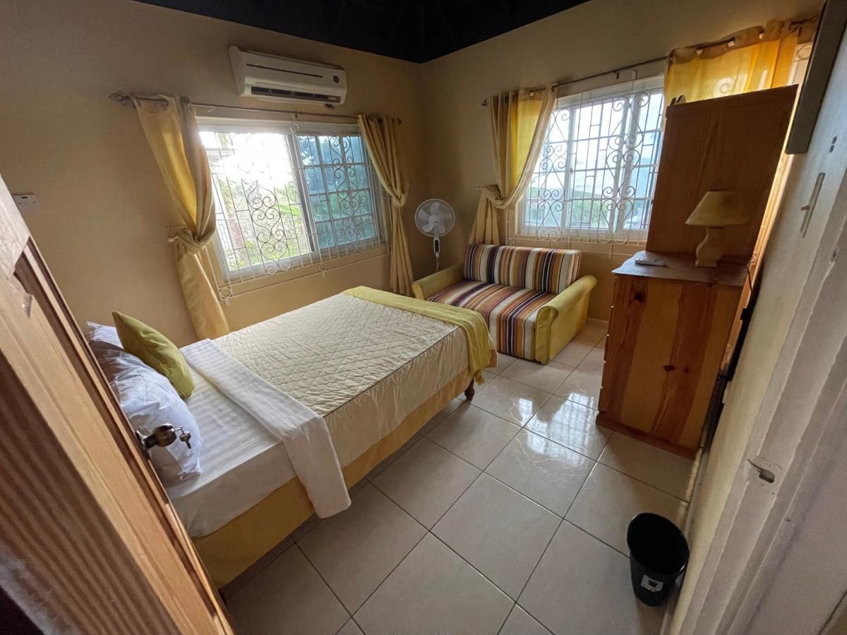 Peaceful Palms Guest house