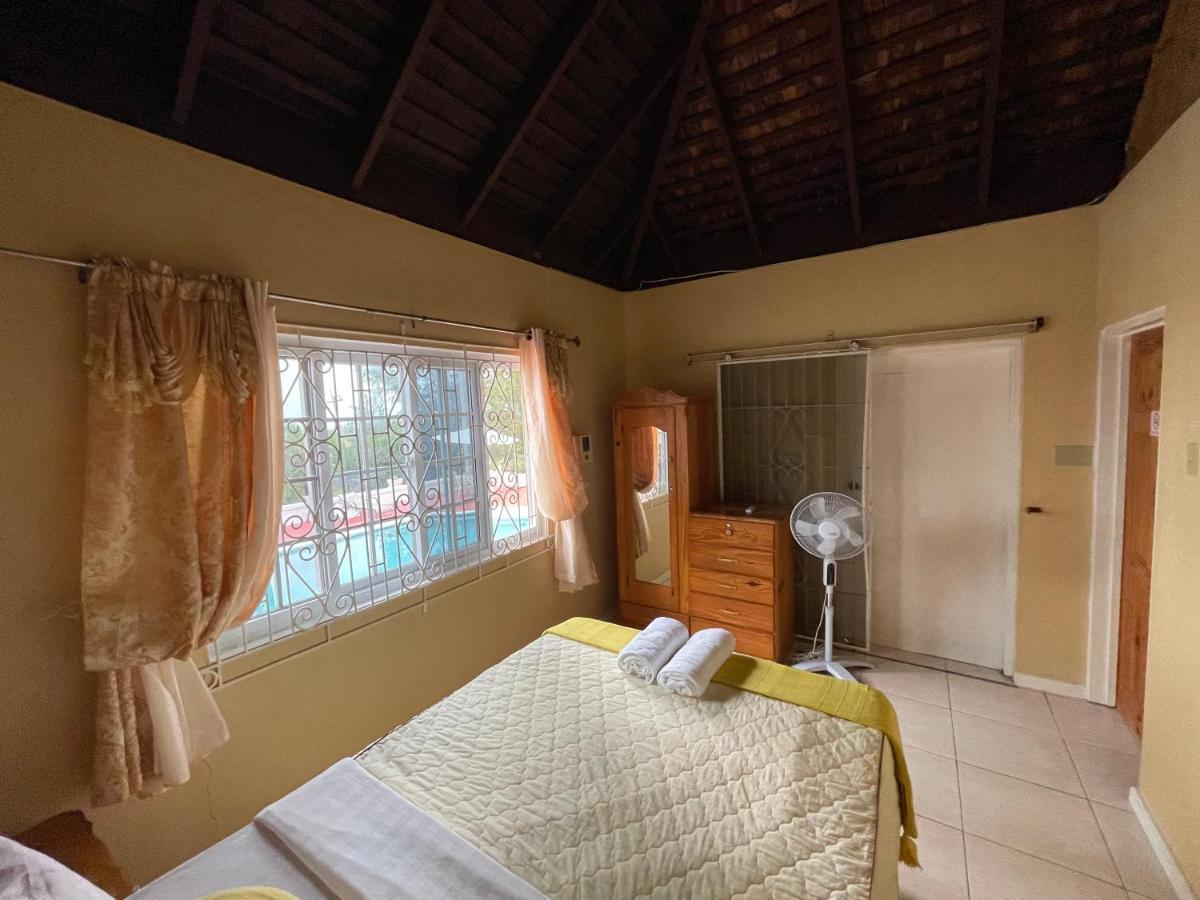 Peaceful Palms Guest house Montego Bay