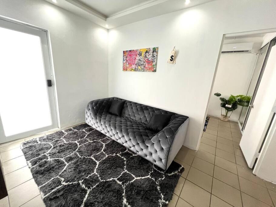 Monopoly 2 Bedroom Near Beach W/pool/parking Apartamento
