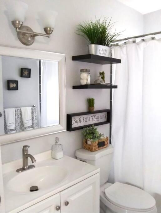 Apartamento Serene Coastal Getaway With Panoramic Ocean View *