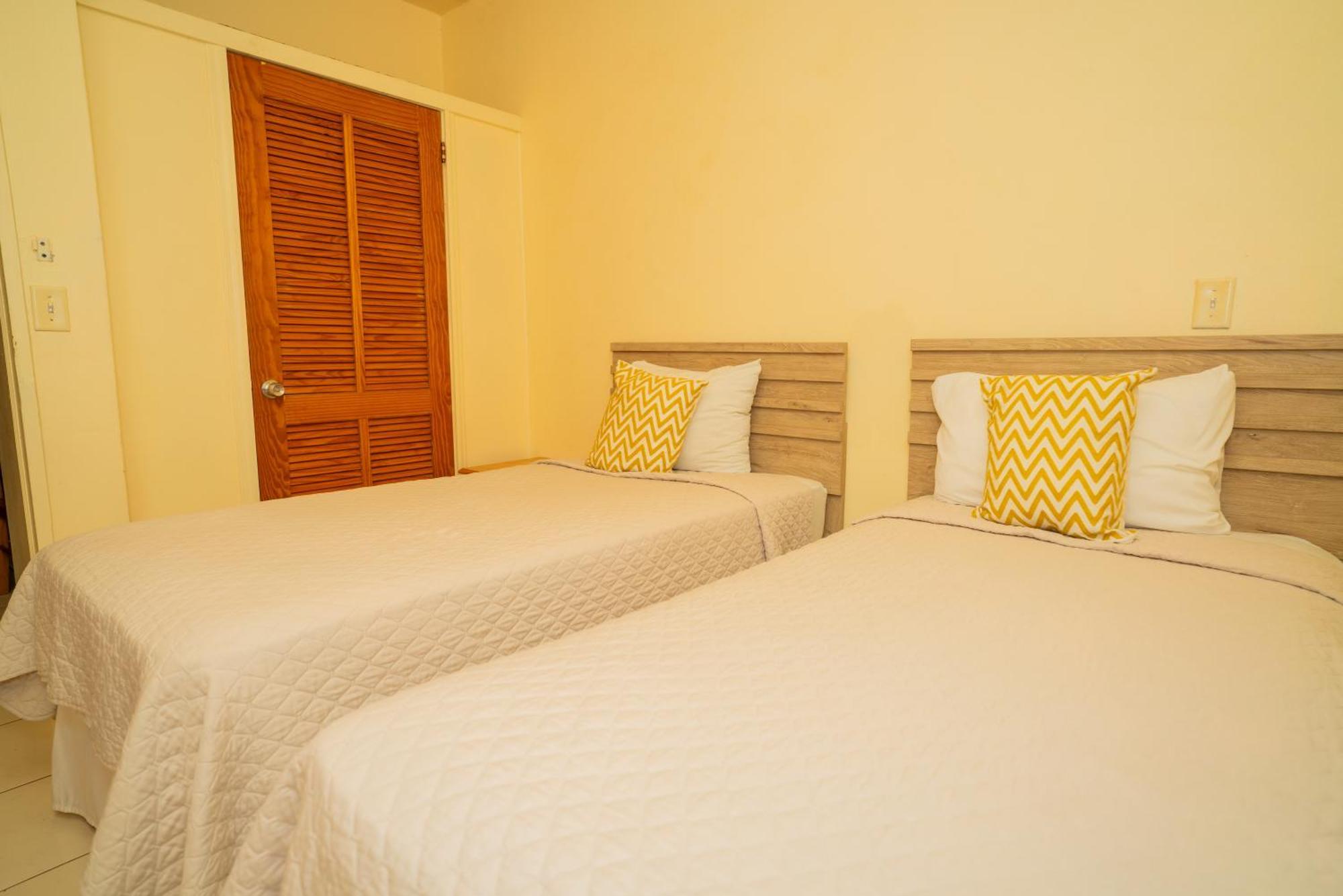 Connie's Comfort 3* St. John's