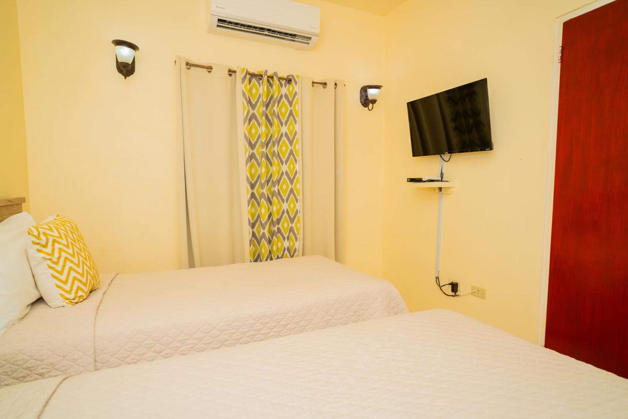 Aparthotel Connie's Comfort 3*