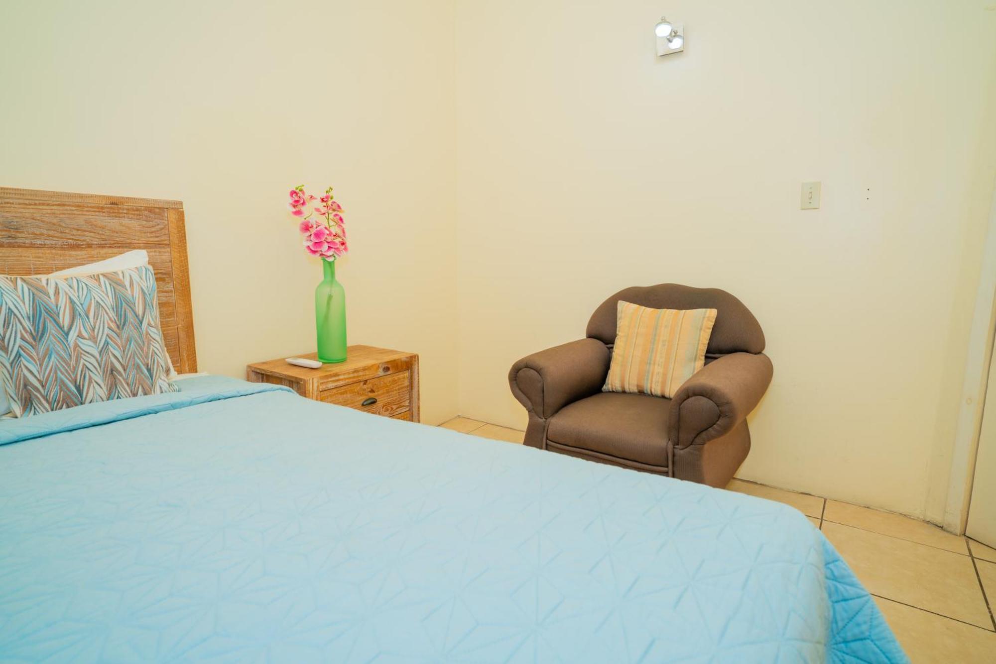Connie's Comfort 3* St. John's