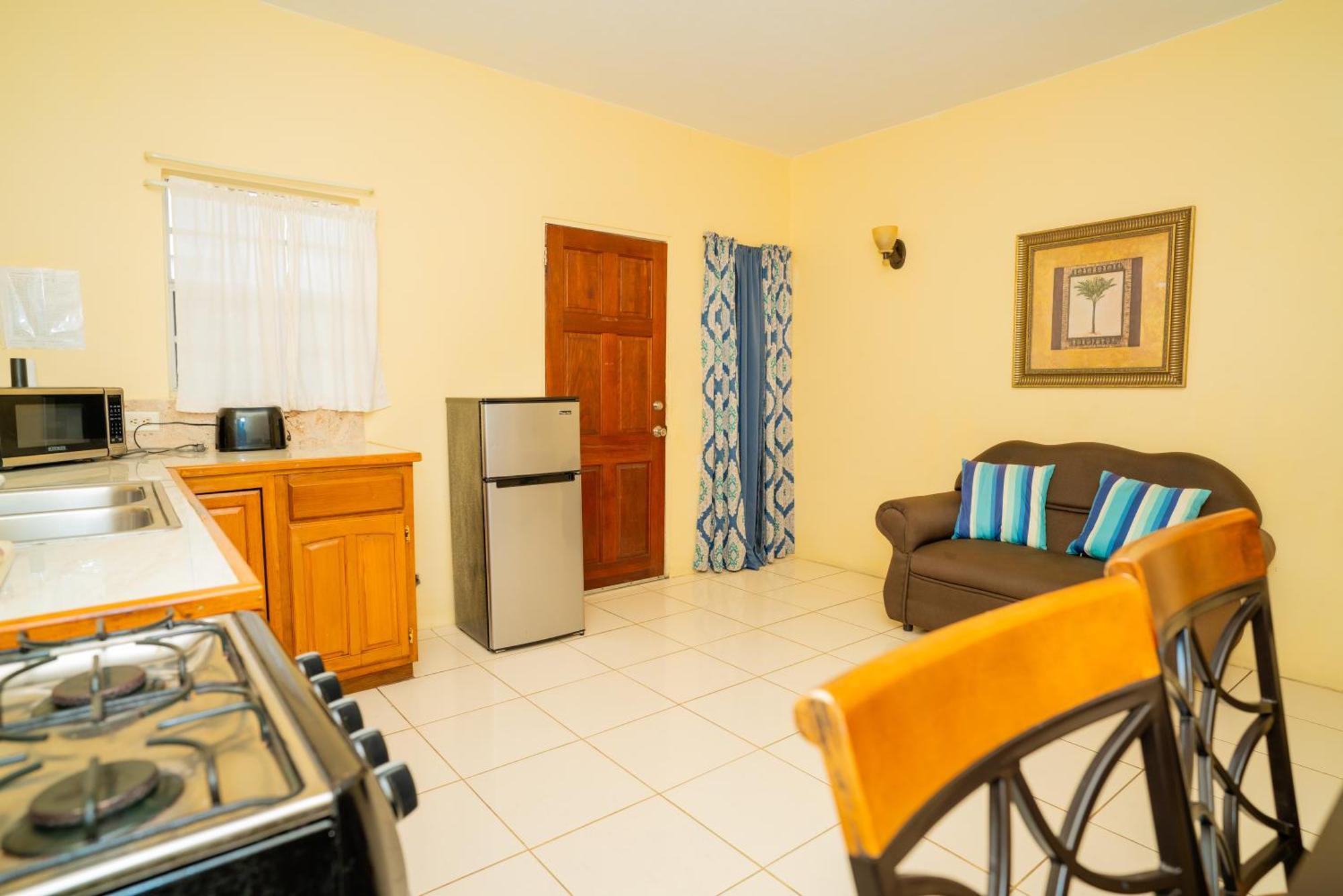 Connie's Comfort Aparthotel