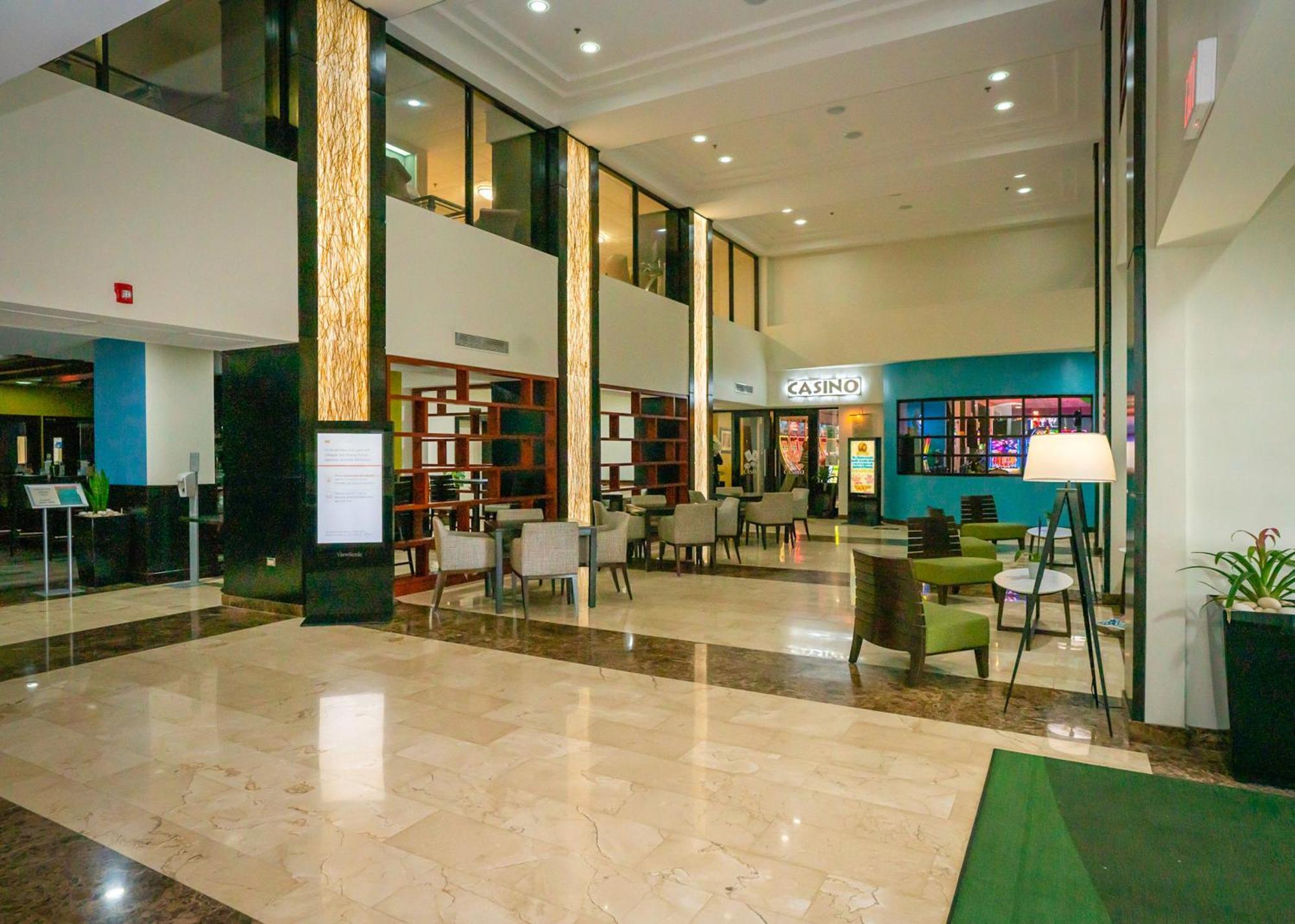 Holiday & Tropical Casino By Ihg Resort 3*