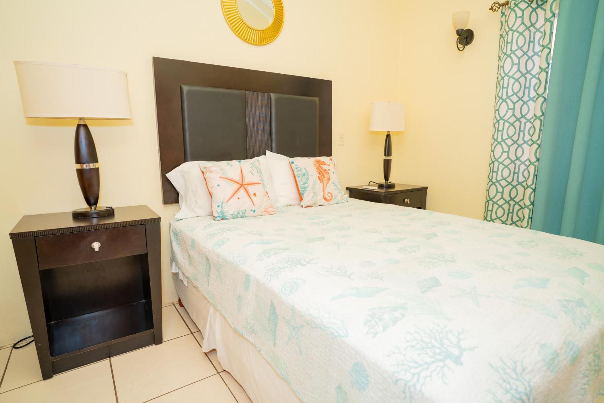 Connie's Comfort Aparthotel St. John's