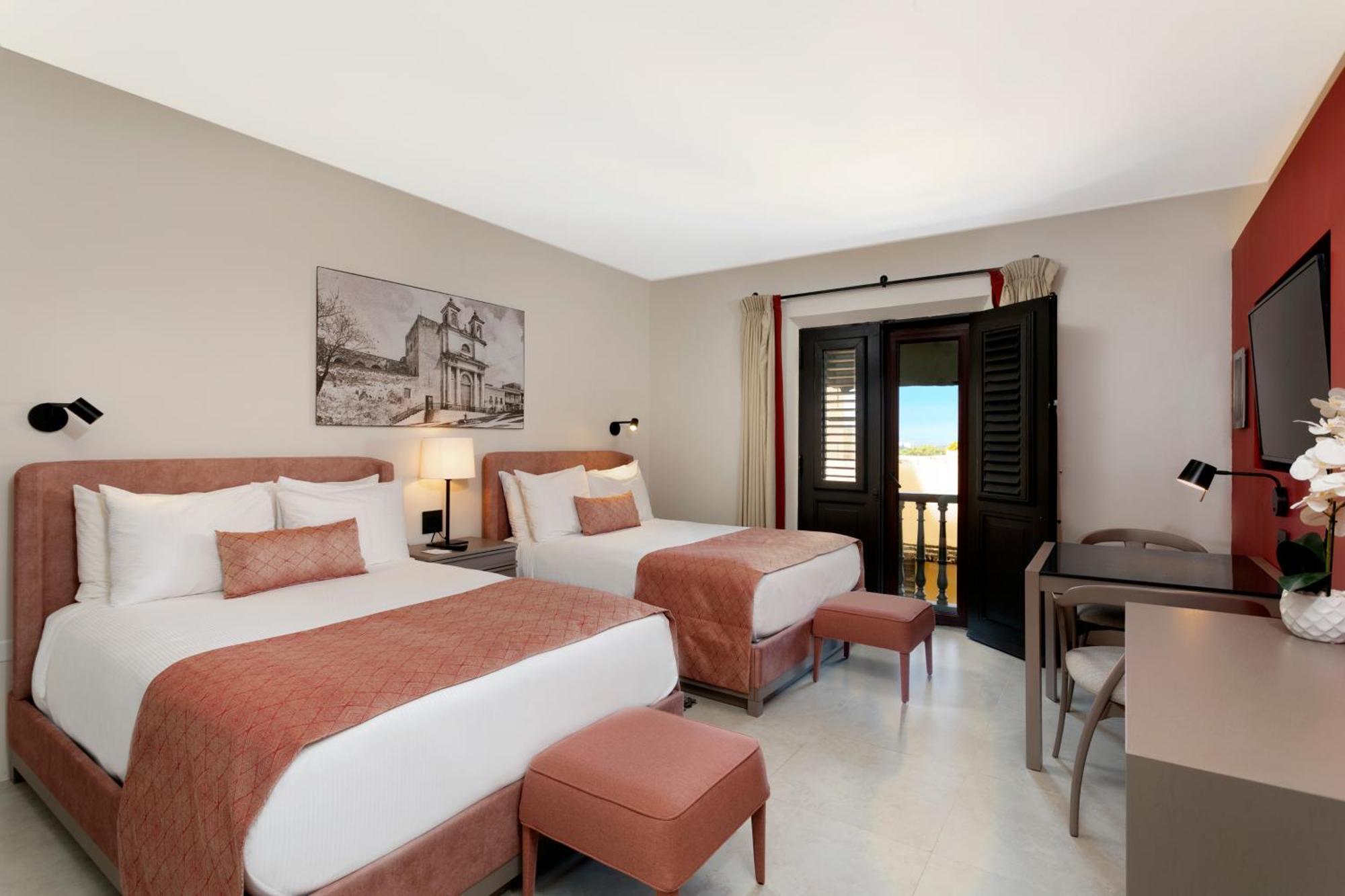 El Convento Hotel 4*