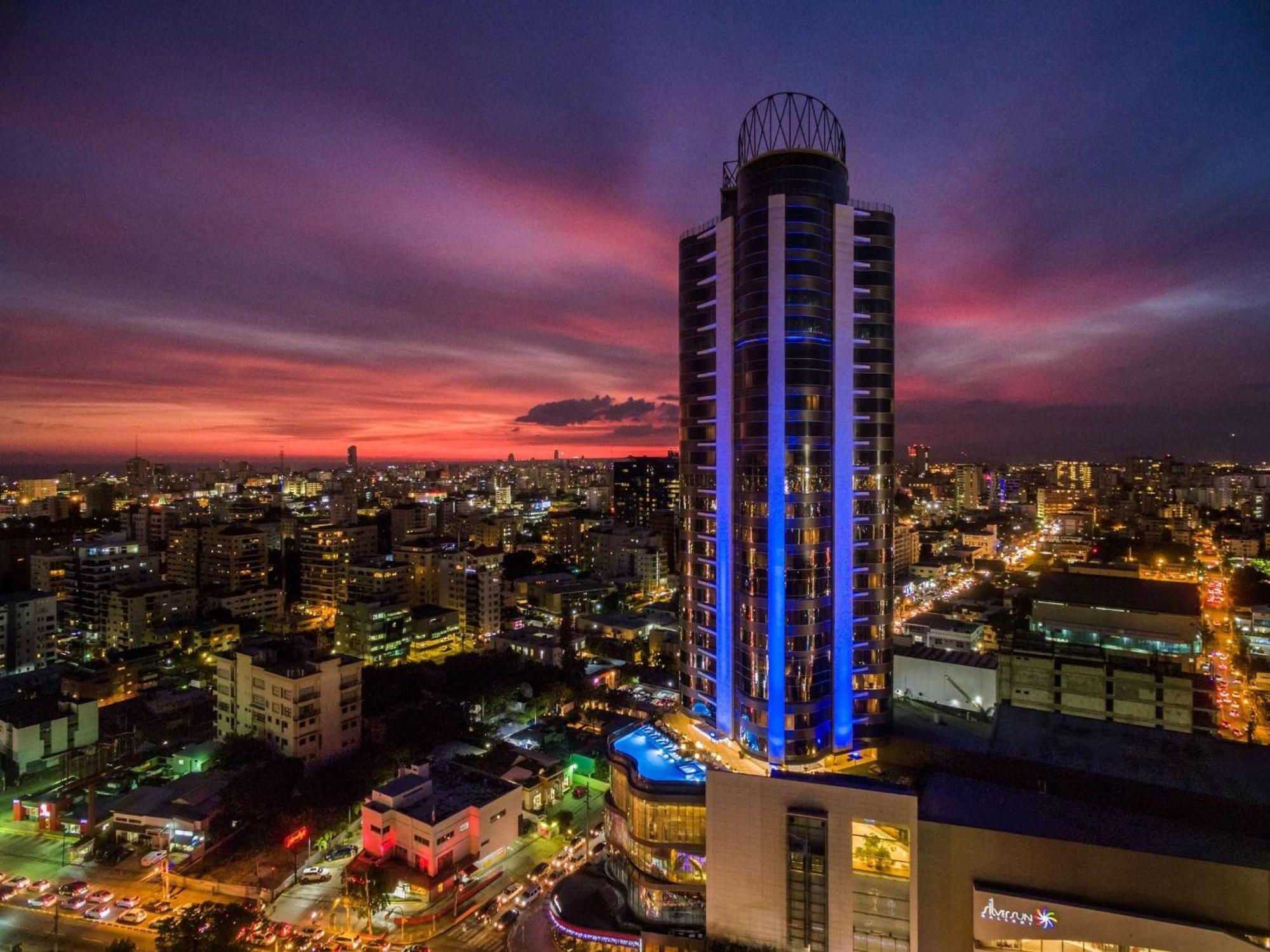 Hotel Embassy By Hilton 4*