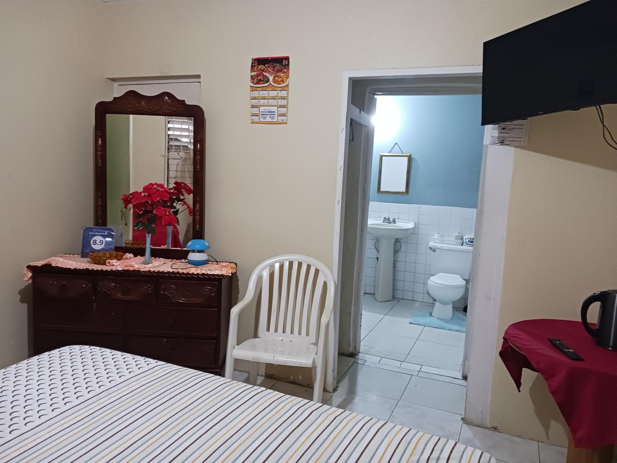 Guest house Tina's Ocho Rios