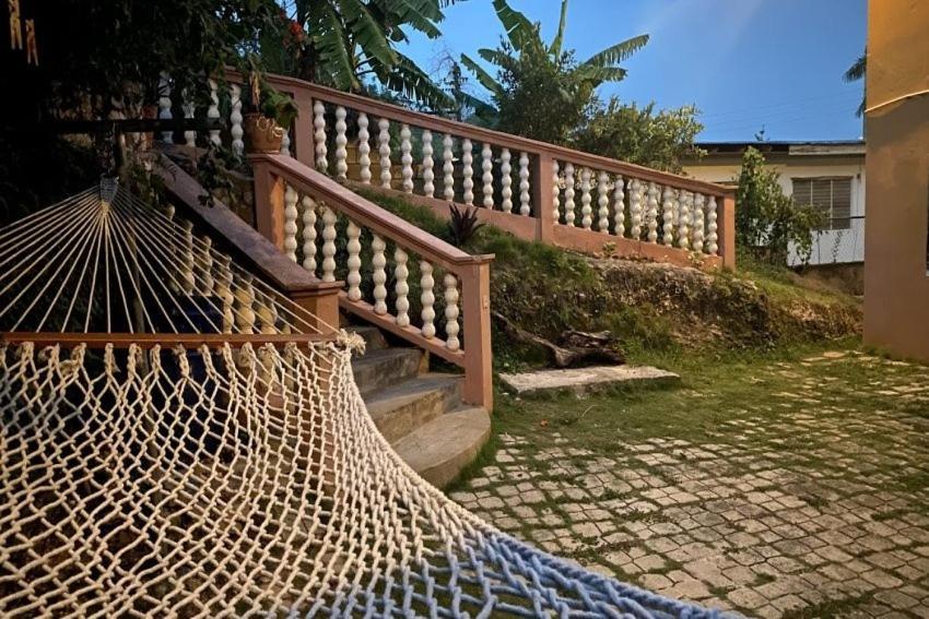 Yanceylargoestate- 3 Bedroom Withmountain Views