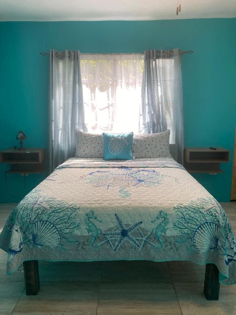 Villa Yanceylargoestate- 3 Bedroom Withmountain Views *