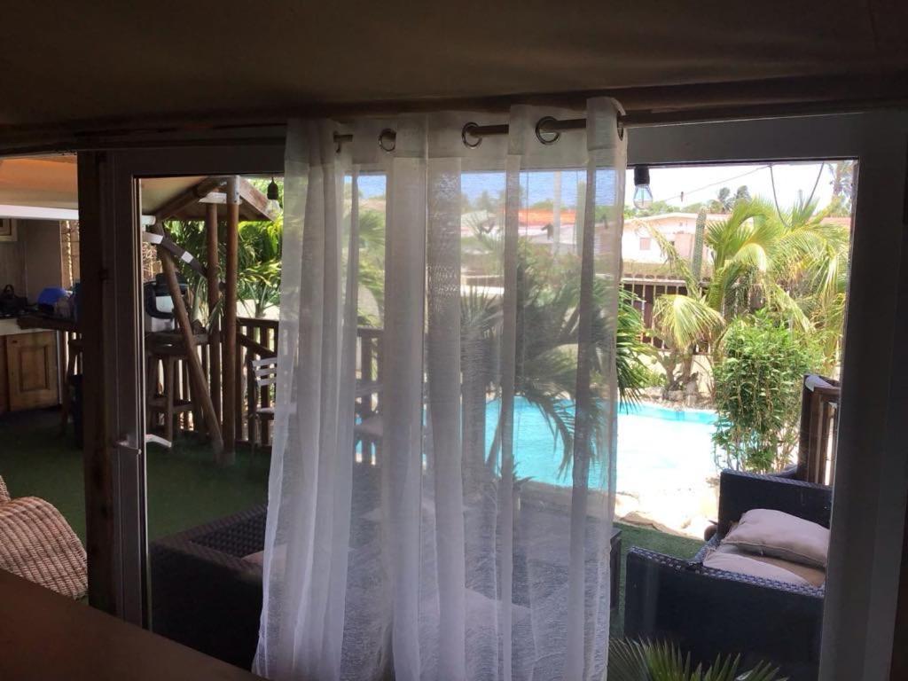 Casa Chiquito Chalet Savaneta