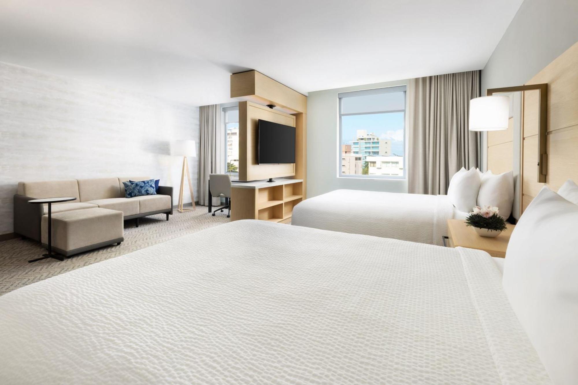 Hotel By Marriott Isla 5*