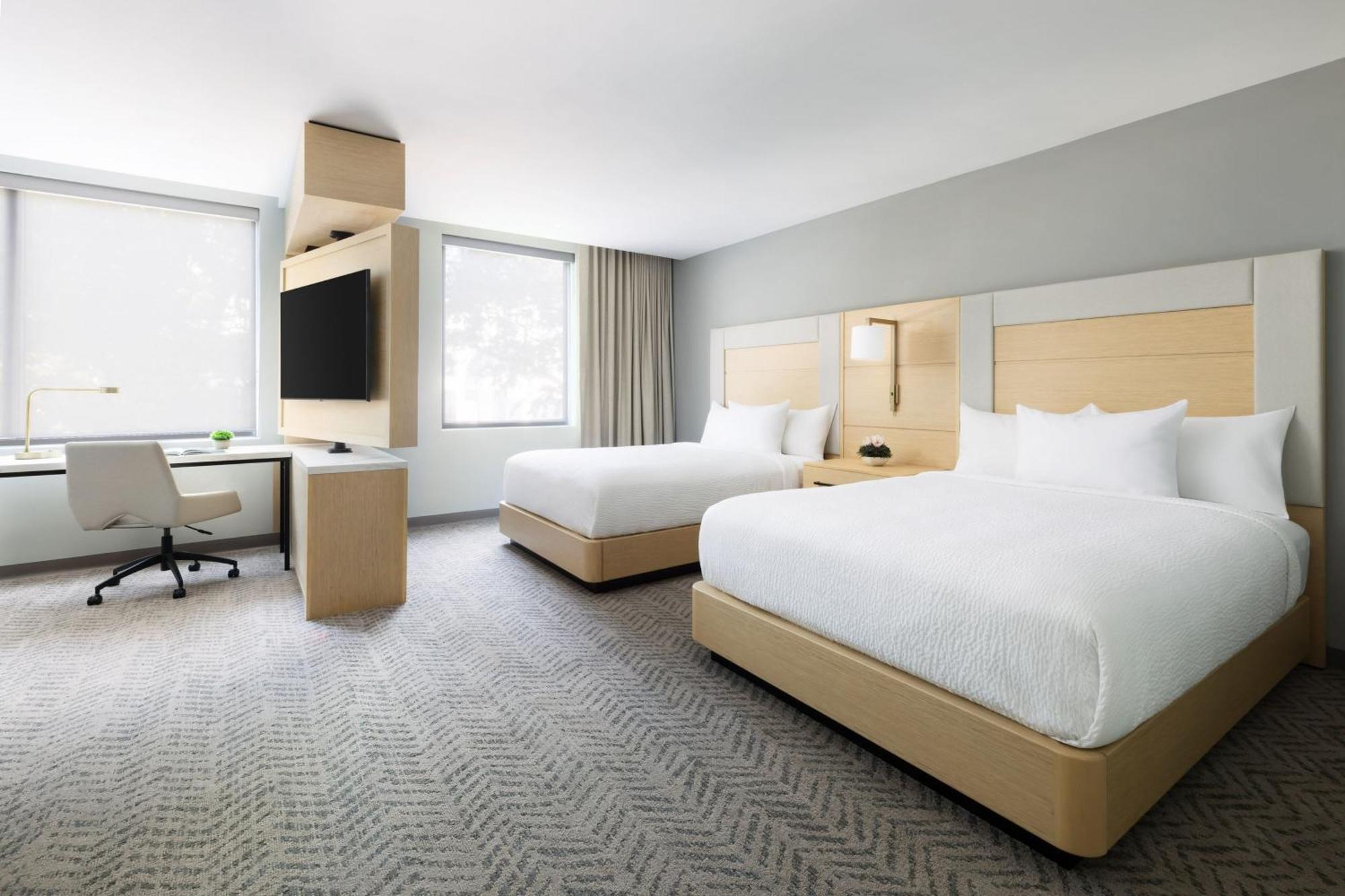 Hotel By Marriott Isla 5*