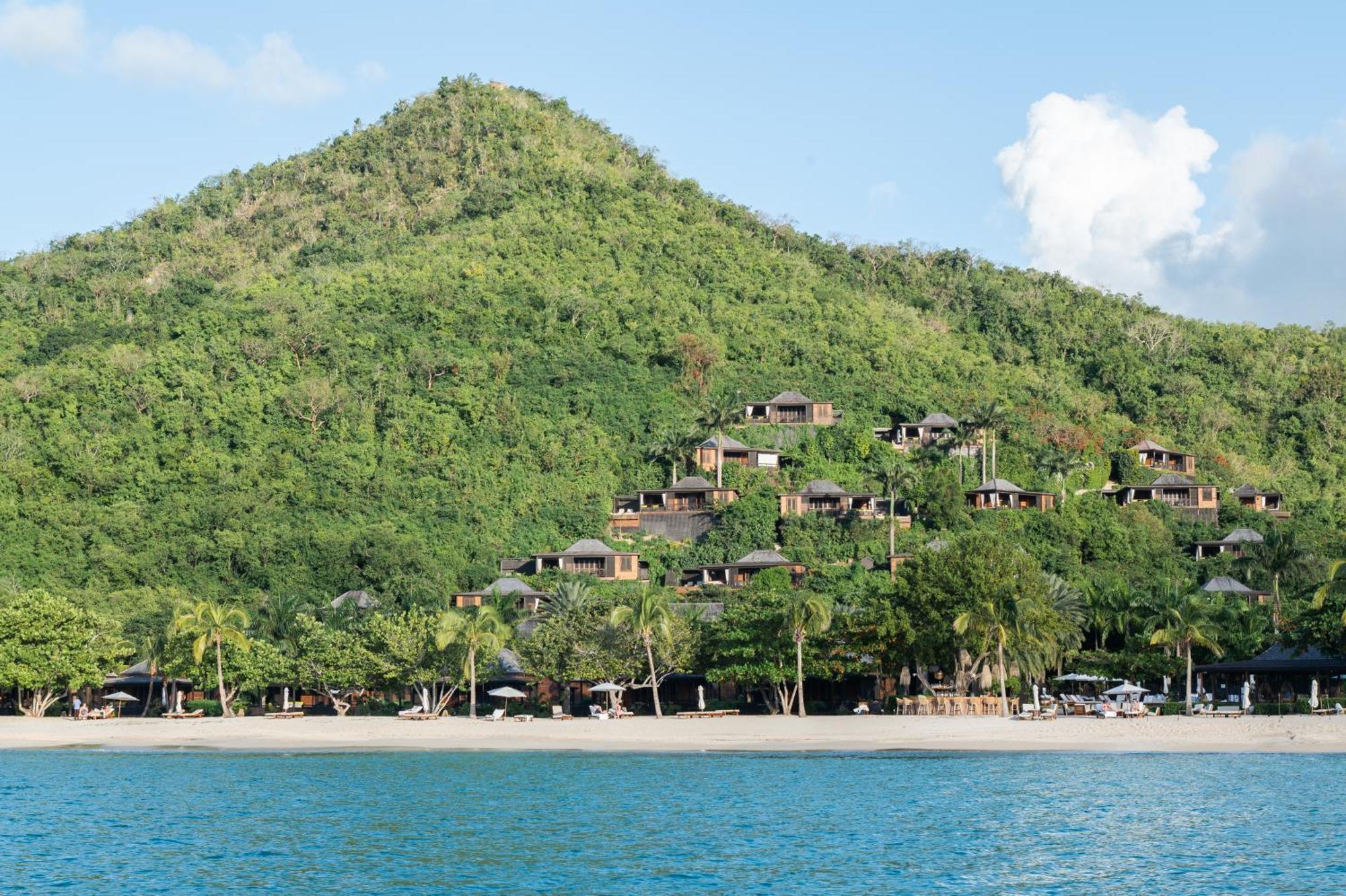 Hermitage Bay Resort 5*