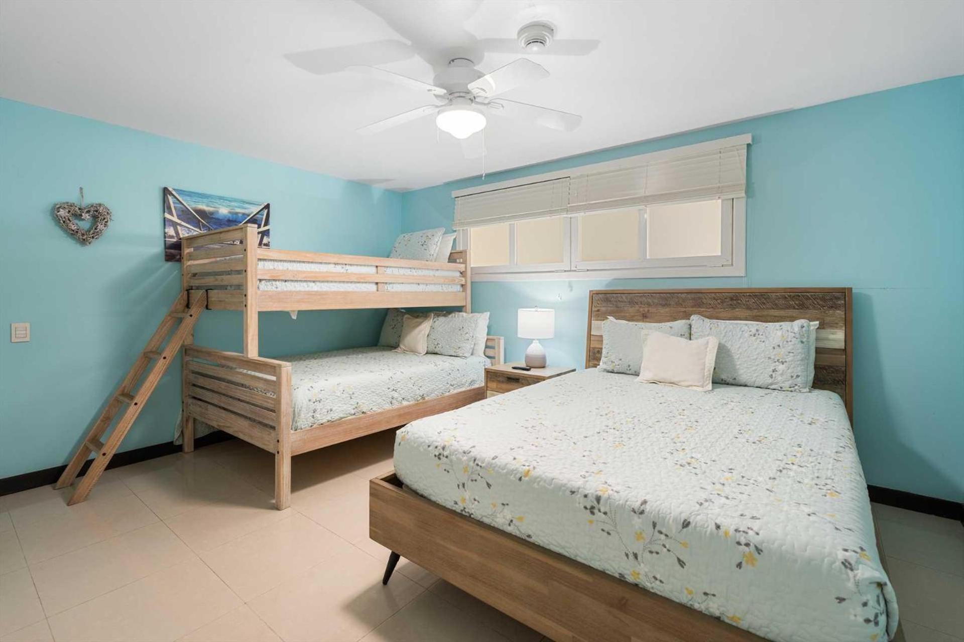 Beachfront - Ocean Comfort 2br - P216 Palm Beach