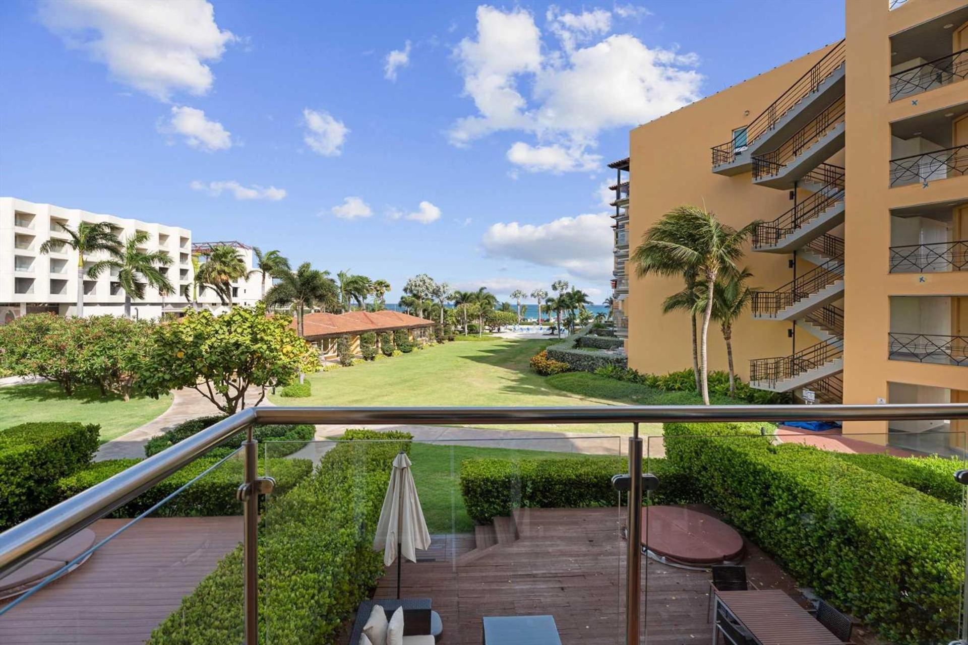 Holiday home Beachfront - Ocean Comfort 2br - P216 Palm Beach