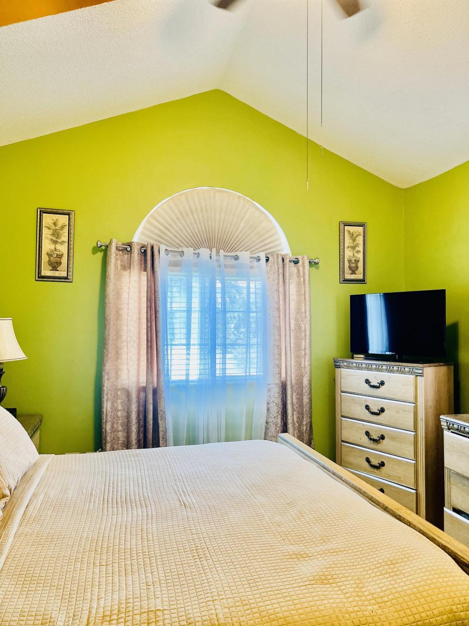 Morgan' S Two Bedroom Retreat