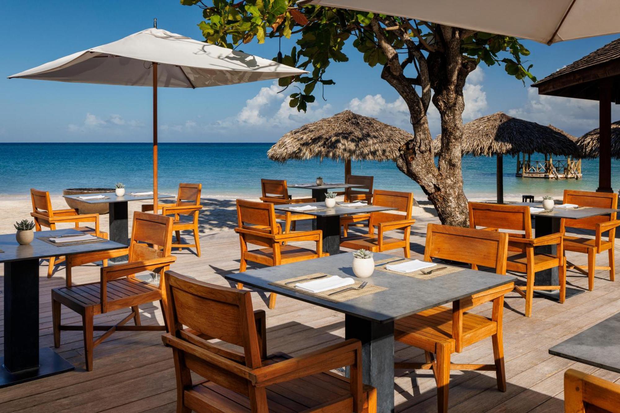 Sandals - Couples Only (adults Only) 5*