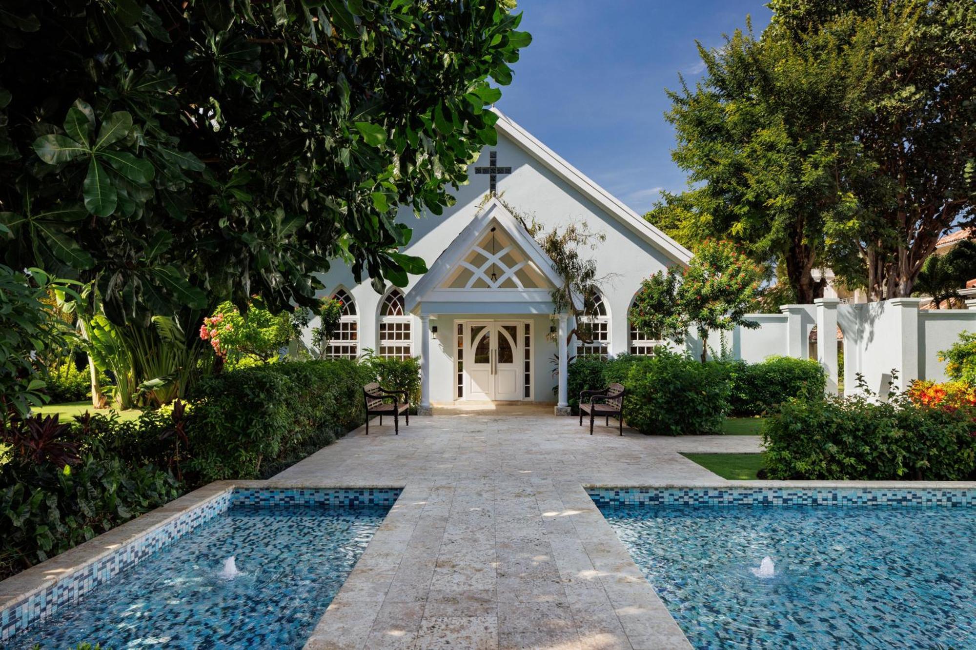 Sandals - Couples Only (adults Only) 5*