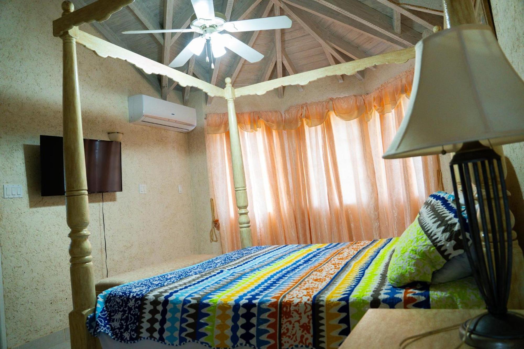 Zenbreak Marzalea 4bd Holiday home Saint James
