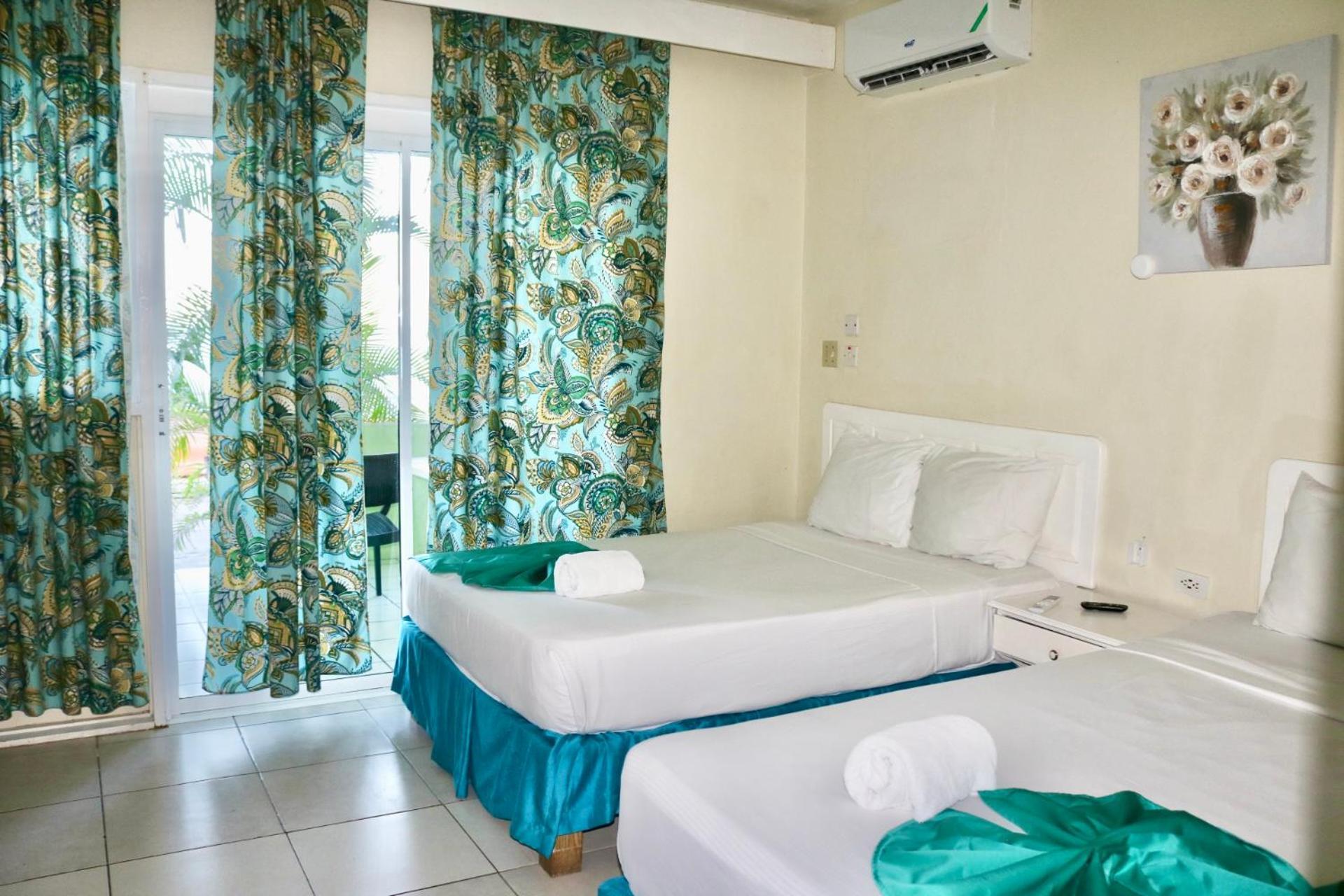Ocean Palms Hotel 3*