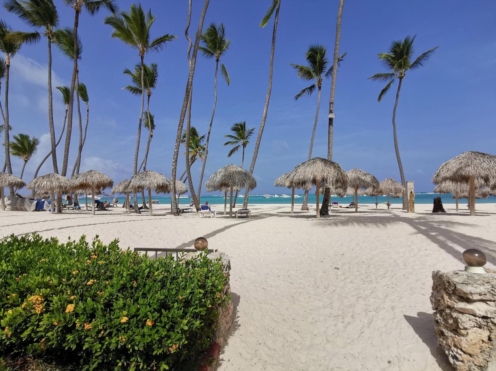 Hotel Serenity And - Playa Corales