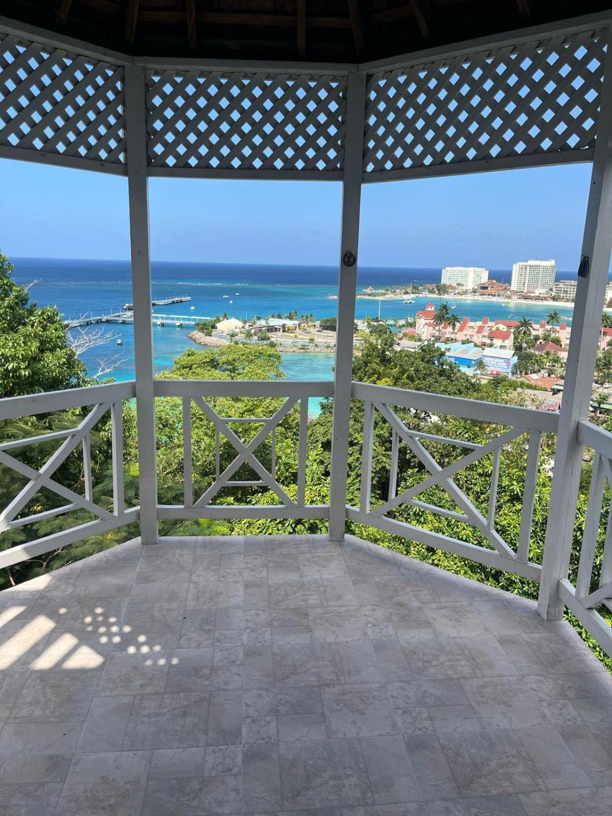 Unbelievable View Villa