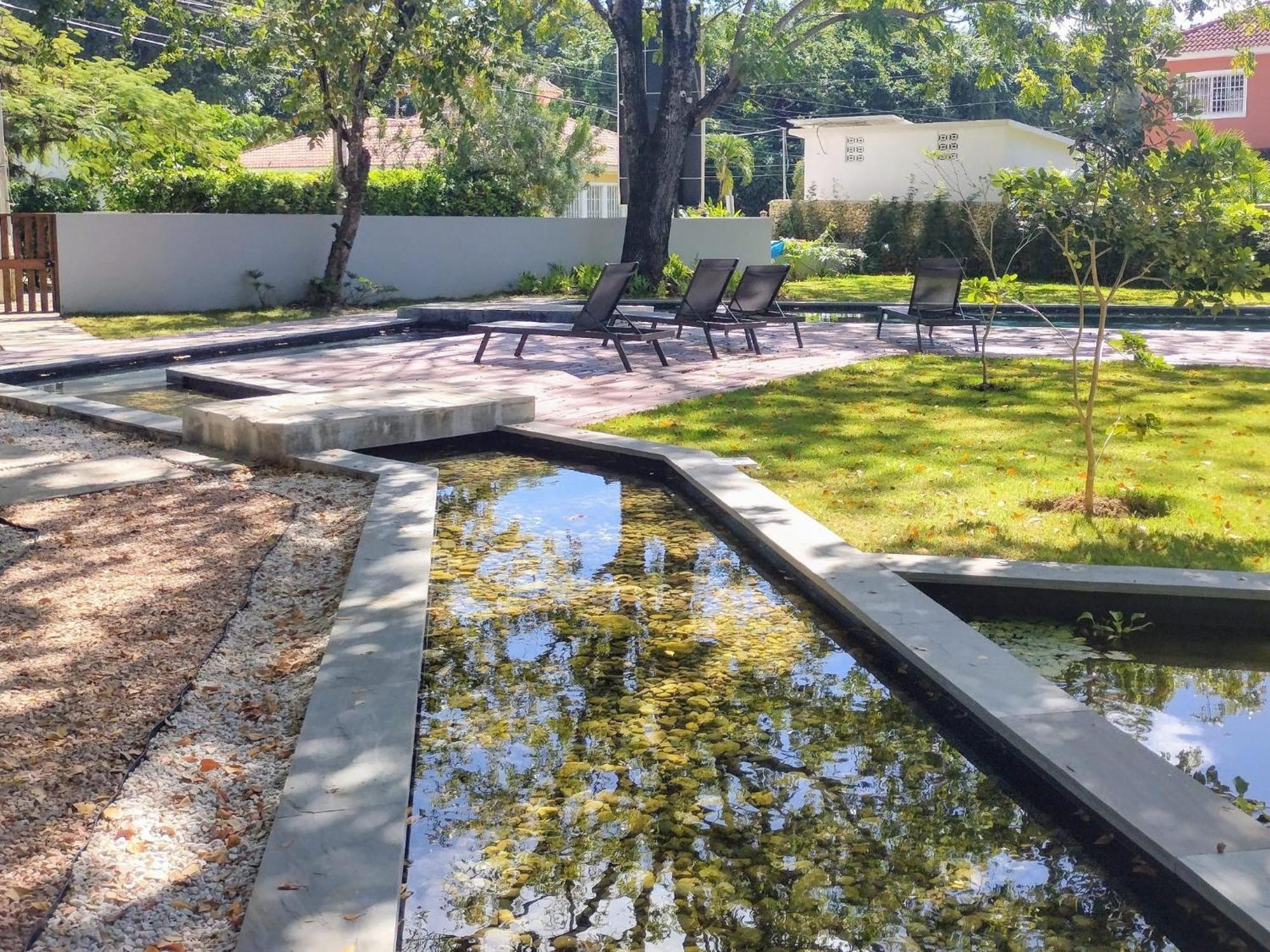 Perla Marina Condo- Walk To Yoga, & Food Apartment