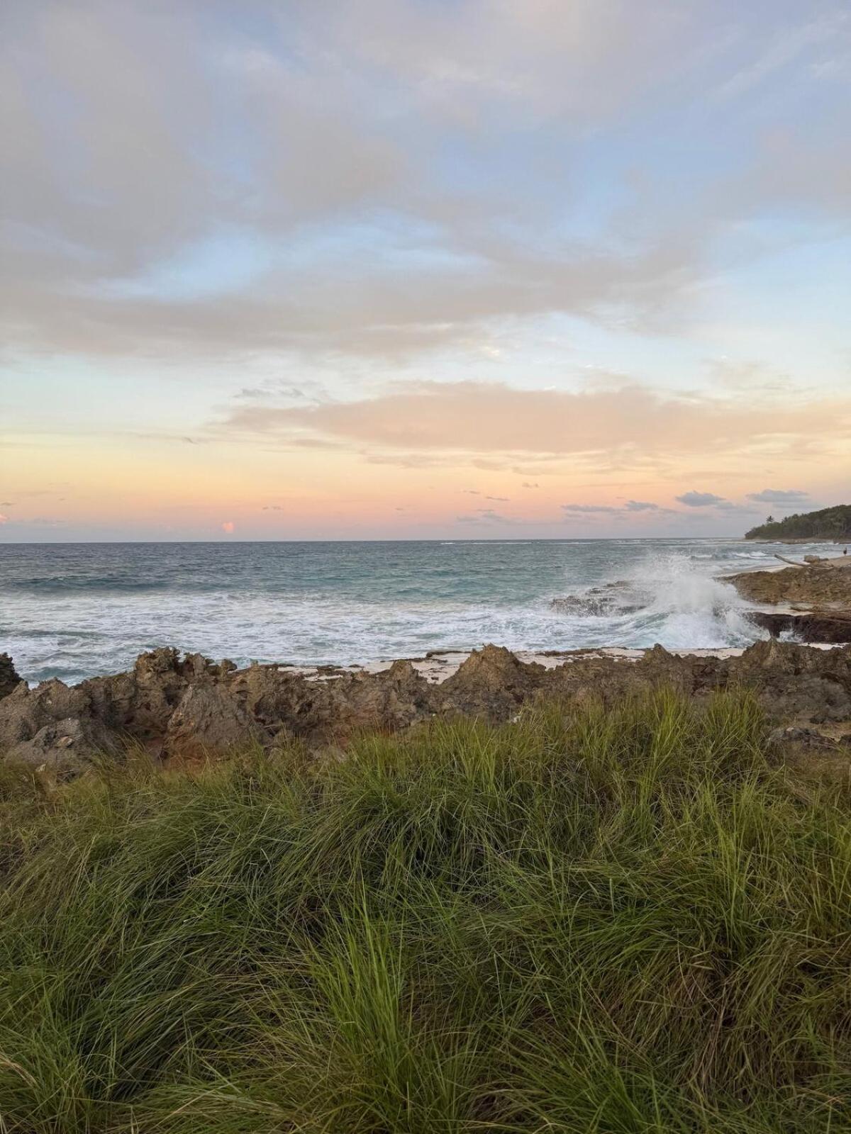 Apartment Perla Marina Condo- Walk To Yoga, & Food