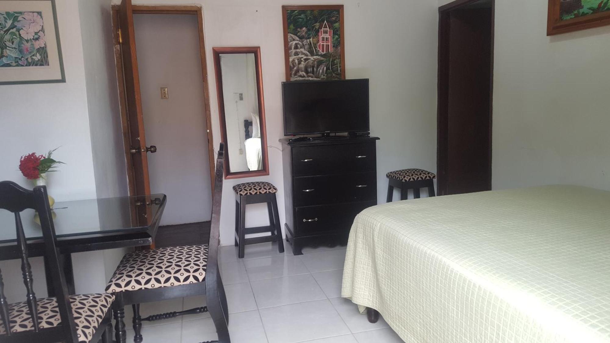 Firefly Hotel 4*