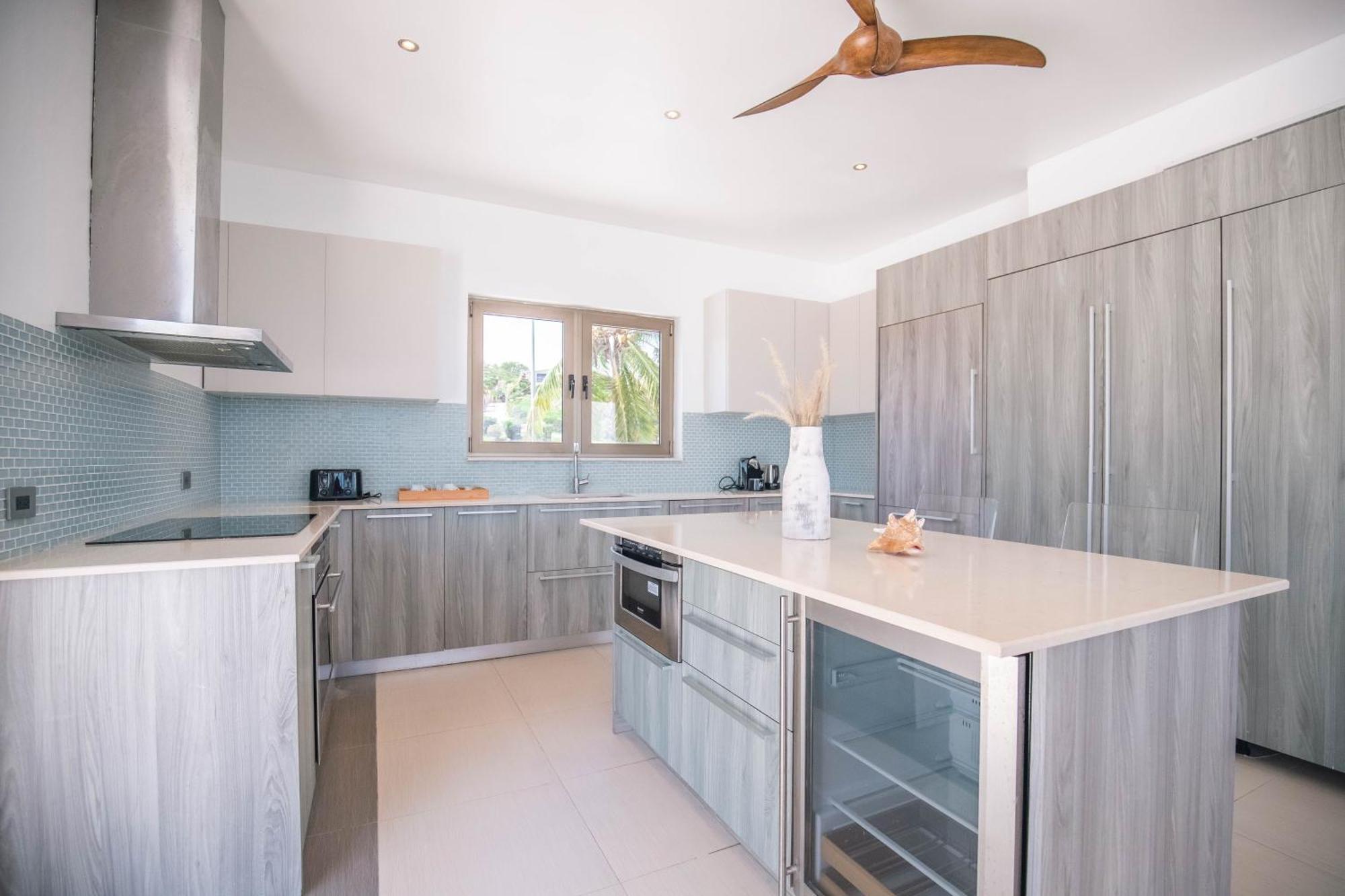 Hodges Bay & Spa, An Hq Luxury & Residences 4*
