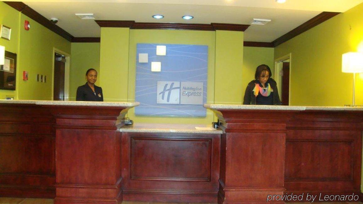 Express Trincity By Ihg Hotel