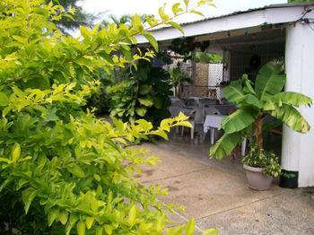 Golden Thistle Guest house 2*