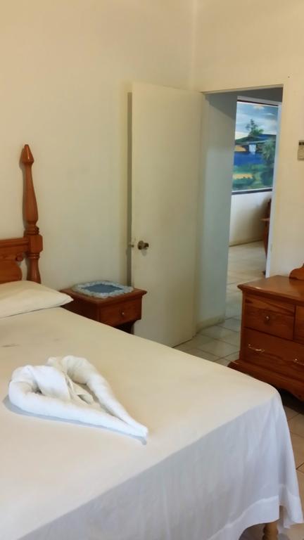 Paradise Place Discovery Bay