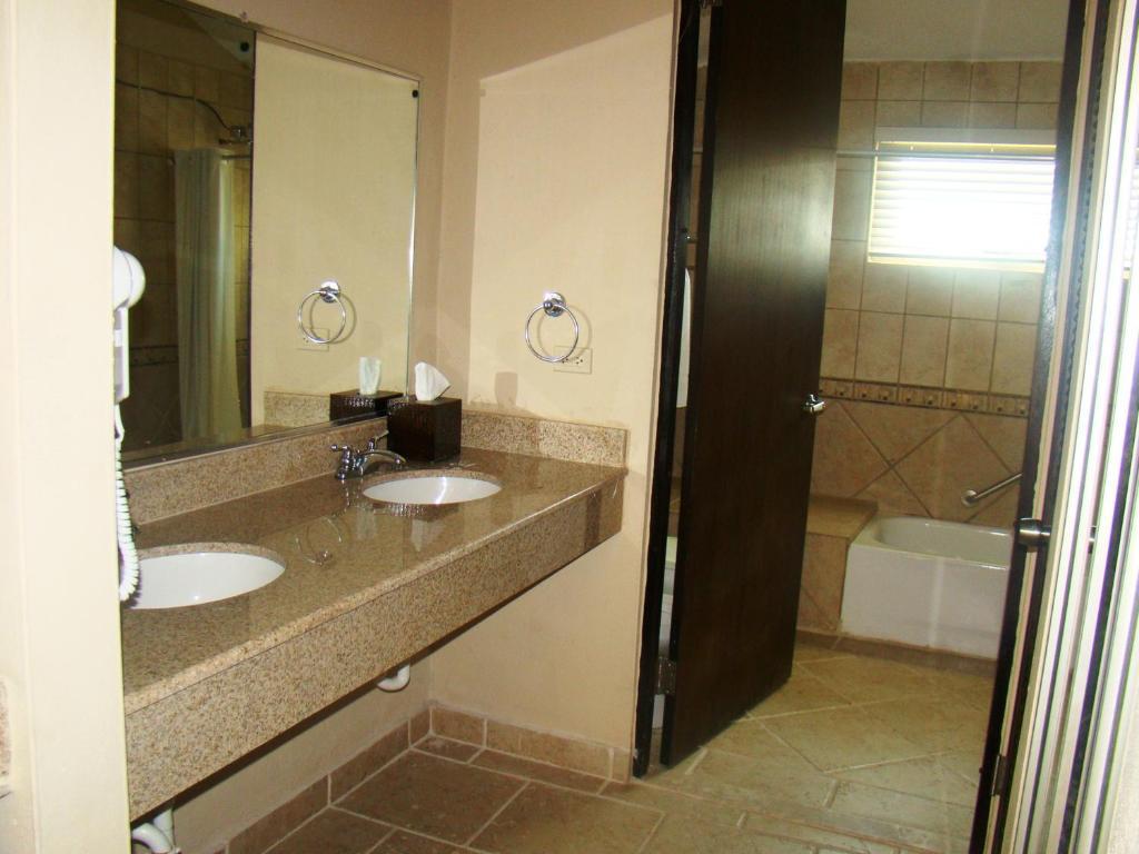 Hotel Sea Breeze
